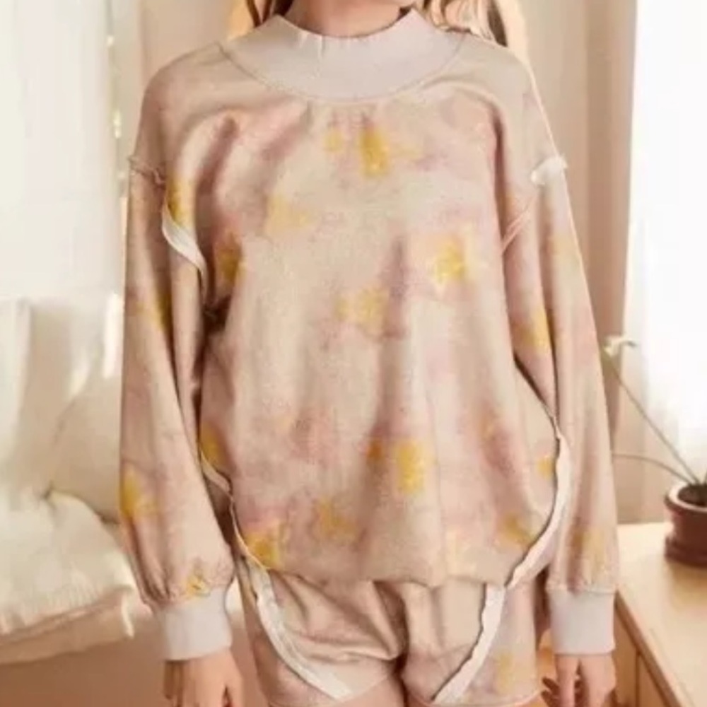 UO Out From Under Seamed Pullover Lounge Sweatshirt Pink Yellow Cream Small T2